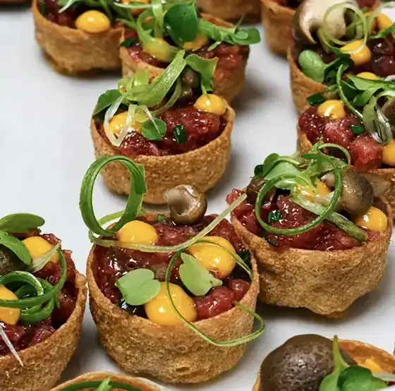 Beef tartare croustades